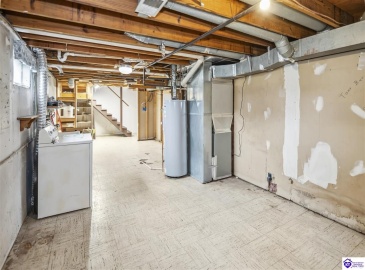 Wise Court, Louisville, Kentucky 40229, ,2 BathroomsBathrooms,For Sale,Wise Court,HK24004392