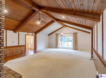 White Oak Drive, Elizabethtown, Kentucky 42701, ,3 BathroomsBathrooms,For Sale,White Oak Drive,HK24004405