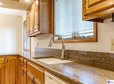 White Oak Drive, Elizabethtown, Kentucky 42701, ,3 BathroomsBathrooms,For Sale,White Oak Drive,HK24004405