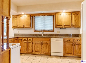 White Oak Drive, Elizabethtown, Kentucky 42701, ,3 BathroomsBathrooms,For Sale,White Oak Drive,HK24004405