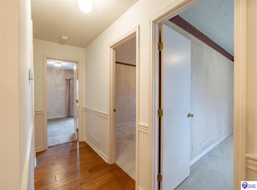 White Oak Drive, Elizabethtown, Kentucky 42701, ,3 BathroomsBathrooms,For Sale,White Oak Drive,HK24004405