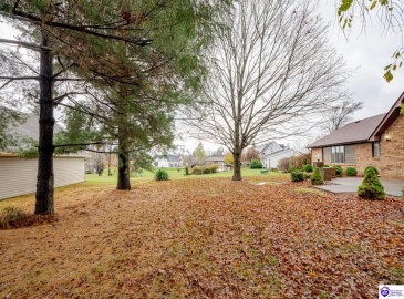 White Oak Drive, Elizabethtown, Kentucky 42701, ,3 BathroomsBathrooms,For Sale,White Oak Drive,HK24004405