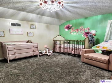 Poplar Drive, Elizabethtown, Kentucky 42701, ,2 BathroomsBathrooms,For Sale,Poplar Drive,HK24004408