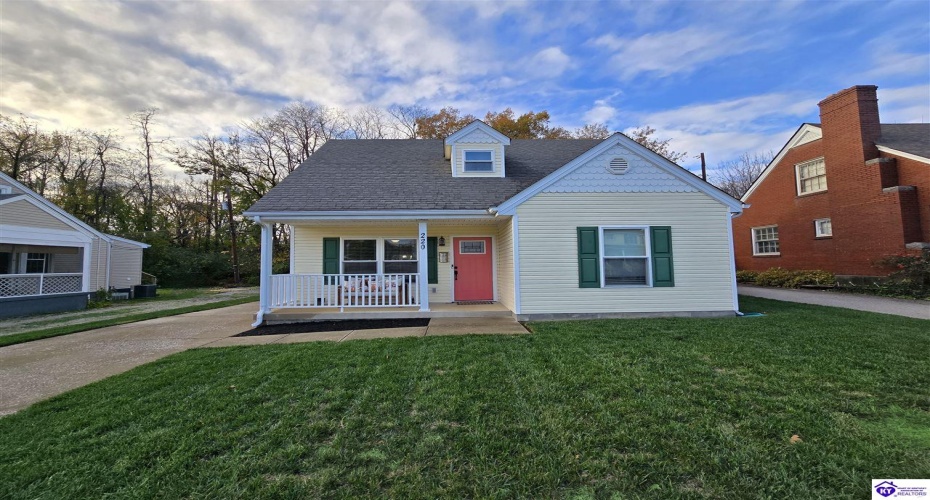 Poplar Drive, Elizabethtown, Kentucky 42701, ,2 BathroomsBathrooms,For Sale,Poplar Drive,HK24004408