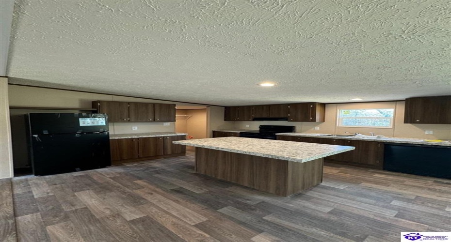 Close Lane, Brandenburg, Kentucky 40108, ,2 BathroomsBathrooms,For Sale,Close Lane,HK24004413