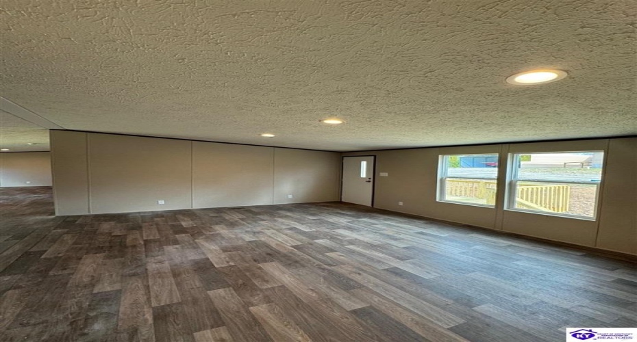 Close Lane, Brandenburg, Kentucky 40108, ,2 BathroomsBathrooms,For Sale,Close Lane,HK24004413