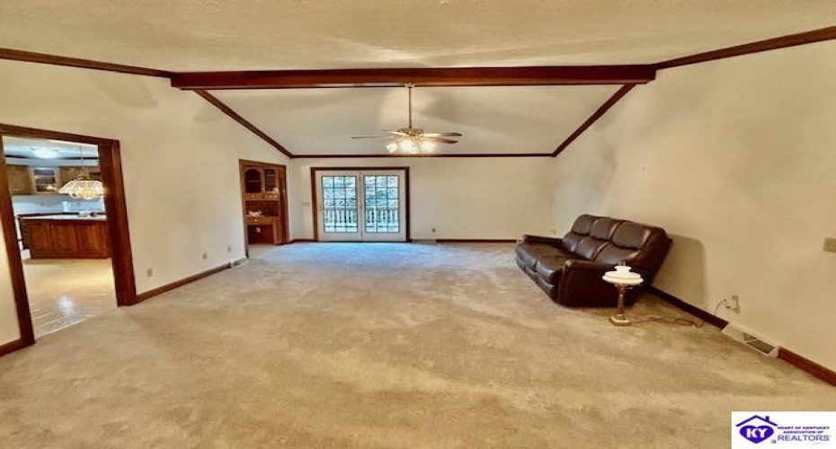 Elkhorn Road, Campbellsville, Kentucky 42718, ,2 BathroomsBathrooms,For Sale,Elkhorn Road,HK24004419