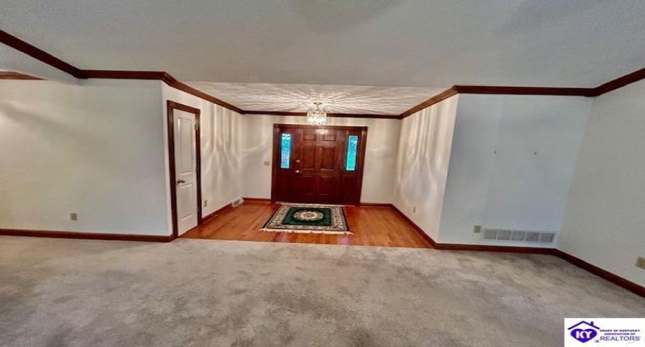 Elkhorn Road, Campbellsville, Kentucky 42718, ,2 BathroomsBathrooms,For Sale,Elkhorn Road,HK24004419