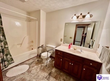 Elkhorn Road, Campbellsville, Kentucky 42718, ,2 BathroomsBathrooms,For Sale,Elkhorn Road,HK24004419