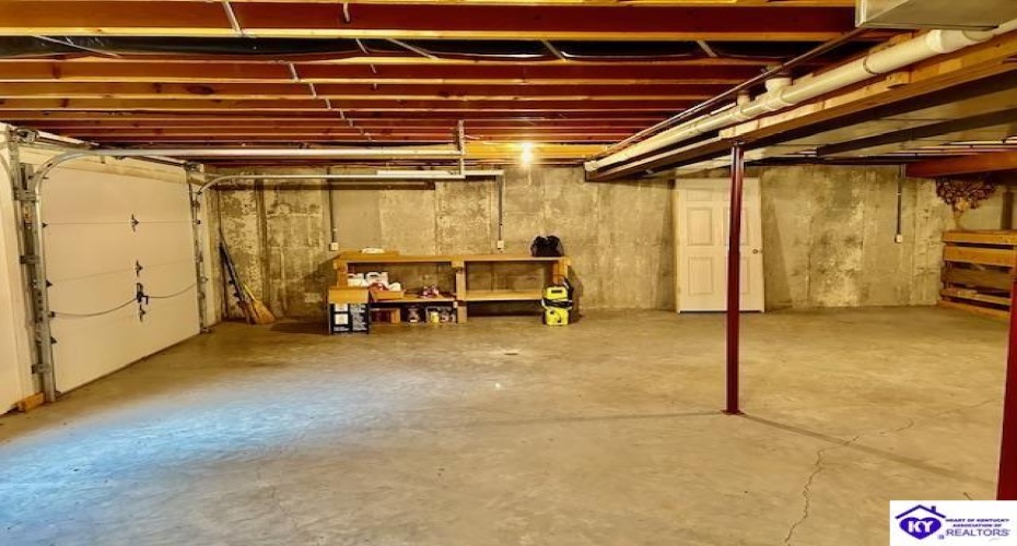 Elkhorn Road, Campbellsville, Kentucky 42718, ,2 BathroomsBathrooms,For Sale,Elkhorn Road,HK24004419