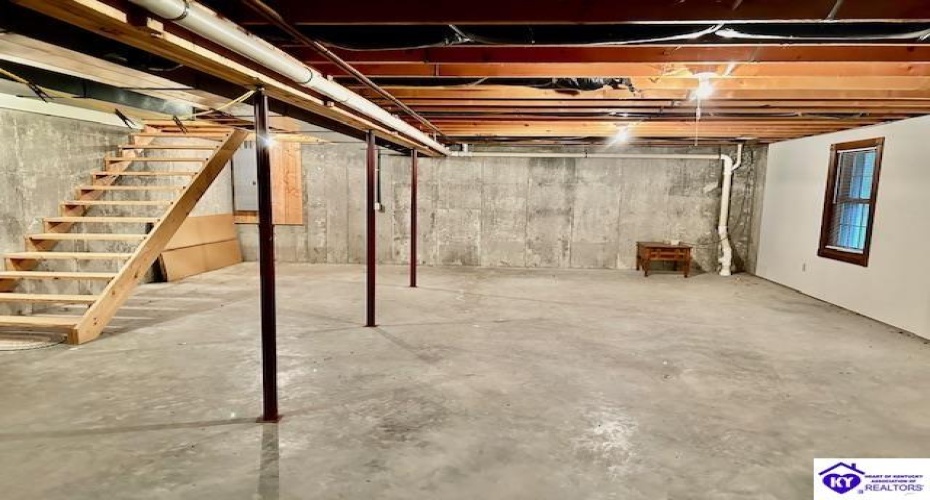 Elkhorn Road, Campbellsville, Kentucky 42718, ,2 BathroomsBathrooms,For Sale,Elkhorn Road,HK24004419