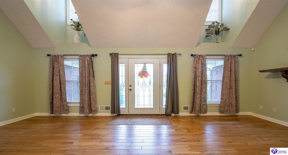 Creekside Drive, Coxs Creek, Kentucky 40013, ,3 BathroomsBathrooms,For Sale,Creekside Drive,HK24004423