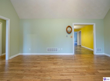 Creekside Drive, Coxs Creek, Kentucky 40013, ,3 BathroomsBathrooms,For Sale,Creekside Drive,HK24004423