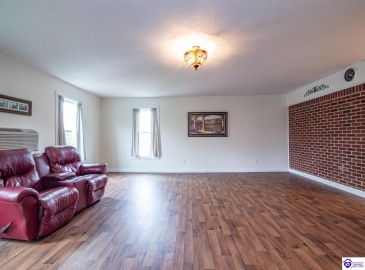 Creekside Drive, Coxs Creek, Kentucky 40013, ,3 BathroomsBathrooms,For Sale,Creekside Drive,HK24004423