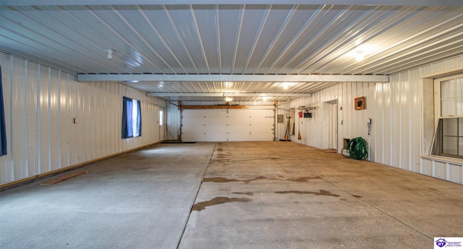 Creekside Drive, Coxs Creek, Kentucky 40013, ,3 BathroomsBathrooms,For Sale,Creekside Drive,HK24004423