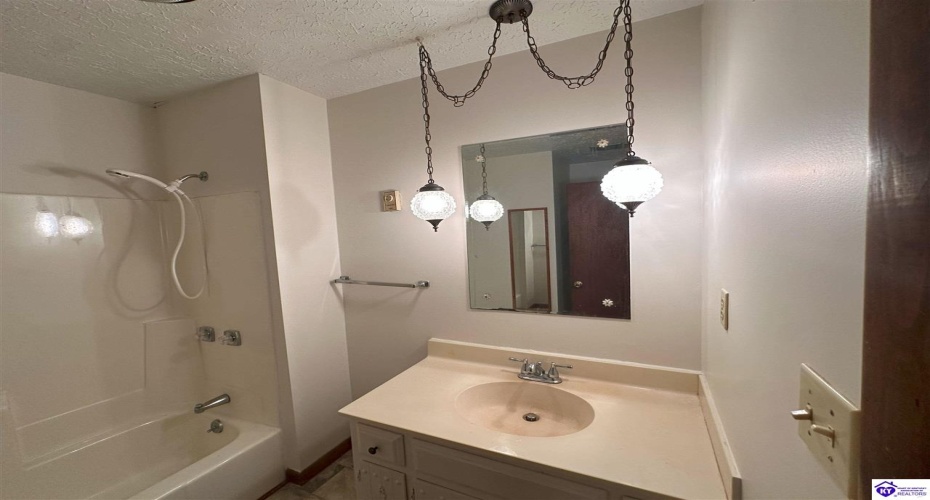 Highway 259, Leitchfield, Kentucky 42754, ,1 BathroomBathrooms,For Sale,Highway 259,HK24004424