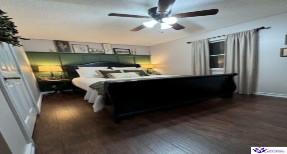 Autumn Way, Elizabethtown, Kentucky 42701, ,2 BathroomsBathrooms,For Sale,Autumn Way,HK24004428