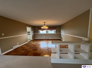 Sunrise Lane, Elizabethtown, Kentucky 42701, ,3 BathroomsBathrooms,For Sale,Sunrise Lane,HK24004429