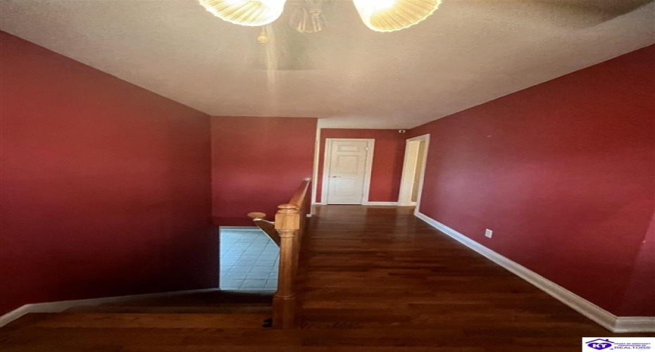 Sunrise Lane, Elizabethtown, Kentucky 42701, ,3 BathroomsBathrooms,For Sale,Sunrise Lane,HK24004429