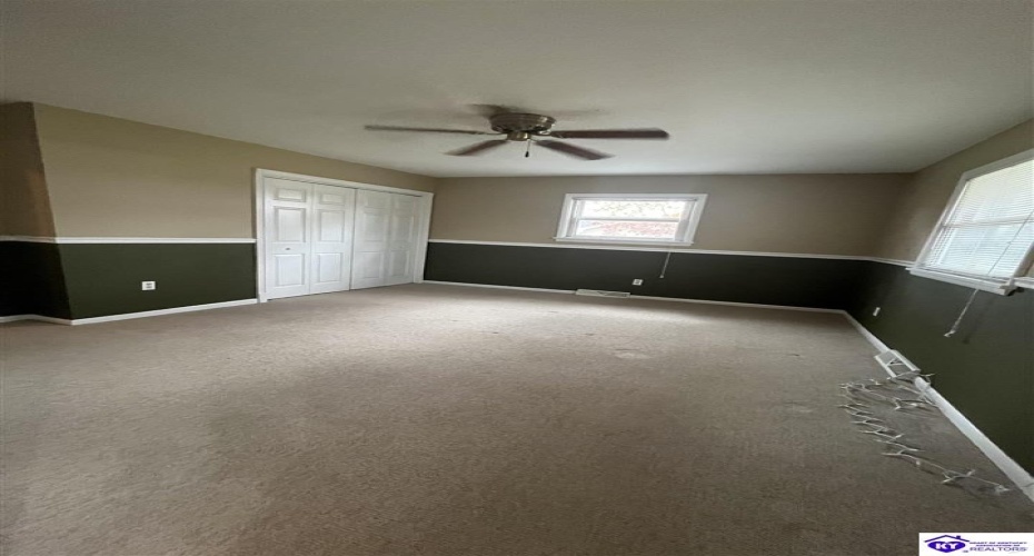 Sunrise Lane, Elizabethtown, Kentucky 42701, ,3 BathroomsBathrooms,For Sale,Sunrise Lane,HK24004429