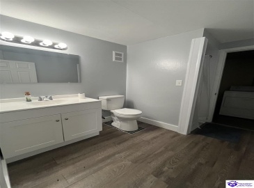 Sunrise Lane, Elizabethtown, Kentucky 42701, ,3 BathroomsBathrooms,For Sale,Sunrise Lane,HK24004429