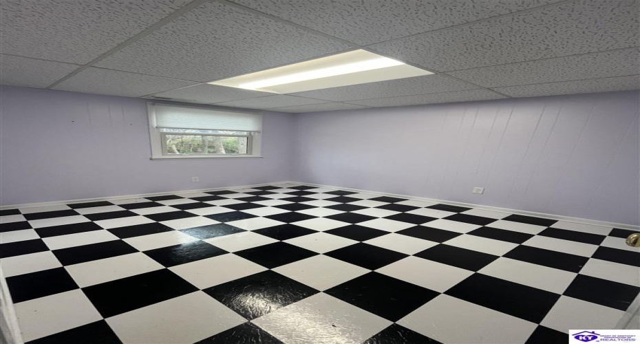 Sunrise Lane, Elizabethtown, Kentucky 42701, ,3 BathroomsBathrooms,For Sale,Sunrise Lane,HK24004429