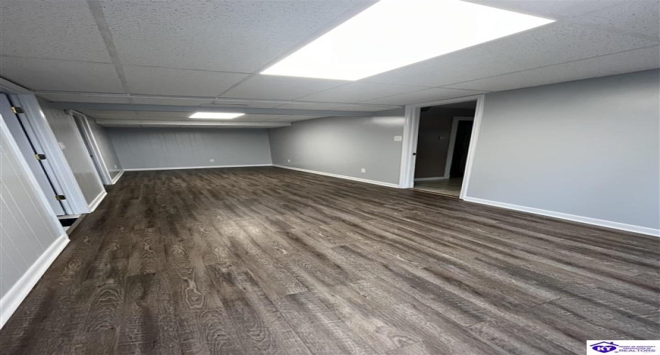 Sunrise Lane, Elizabethtown, Kentucky 42701, ,3 BathroomsBathrooms,For Sale,Sunrise Lane,HK24004429