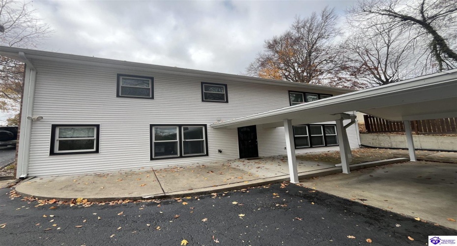 Sunrise Lane, Elizabethtown, Kentucky 42701, ,3 BathroomsBathrooms,For Sale,Sunrise Lane,HK24004429