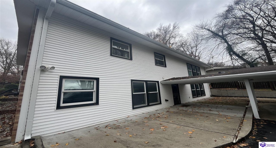 Sunrise Lane, Elizabethtown, Kentucky 42701, ,3 BathroomsBathrooms,For Sale,Sunrise Lane,HK24004429