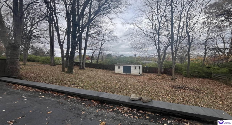 Sunrise Lane, Elizabethtown, Kentucky 42701, ,3 BathroomsBathrooms,For Sale,Sunrise Lane,HK24004429