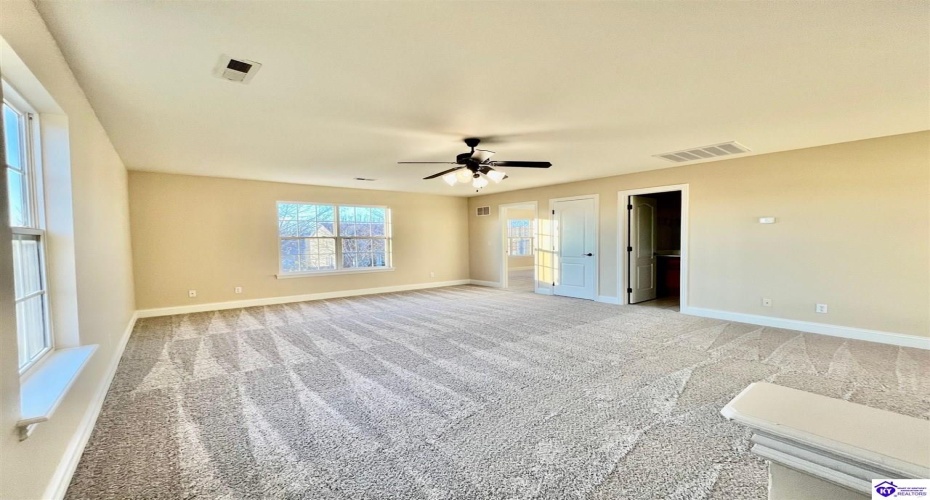 Tuscany Lane, Vine Grove, Kentucky 40175, ,3 BathroomsBathrooms,For Sale,Tuscany Lane,HK24004431