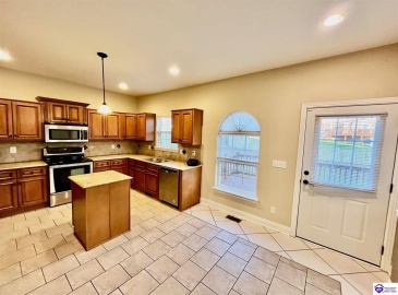 Tuscany Lane, Vine Grove, Kentucky 40175, ,3 BathroomsBathrooms,For Sale,Tuscany Lane,HK24004431