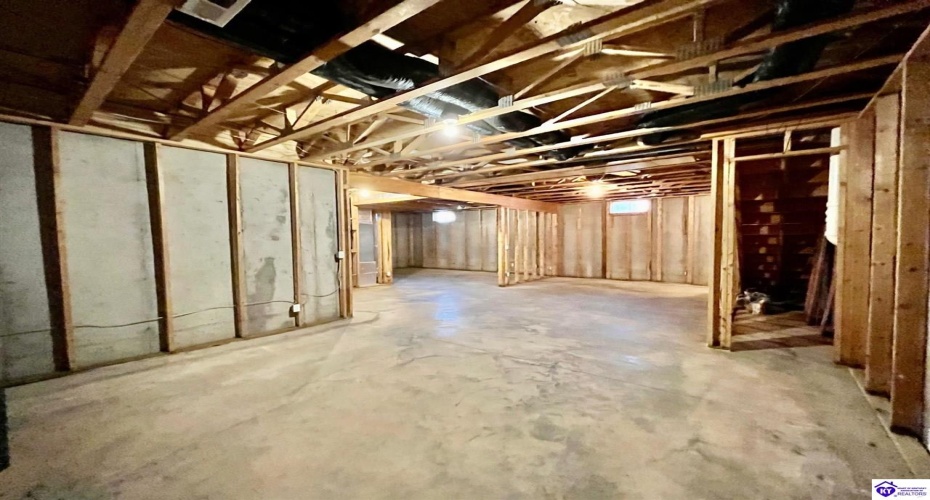 Tuscany Lane, Vine Grove, Kentucky 40175, ,3 BathroomsBathrooms,For Sale,Tuscany Lane,HK24004431