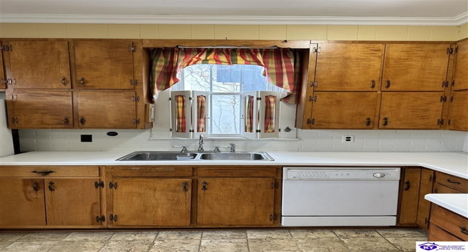 Main Street, Campbellsville, Kentucky 42718, ,3 BathroomsBathrooms,For Sale,Main Street,HK24004433