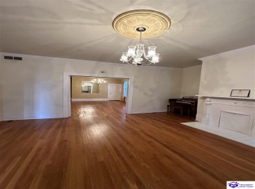 Main Street, Campbellsville, Kentucky 42718, ,3 BathroomsBathrooms,For Sale,Main Street,HK24004433