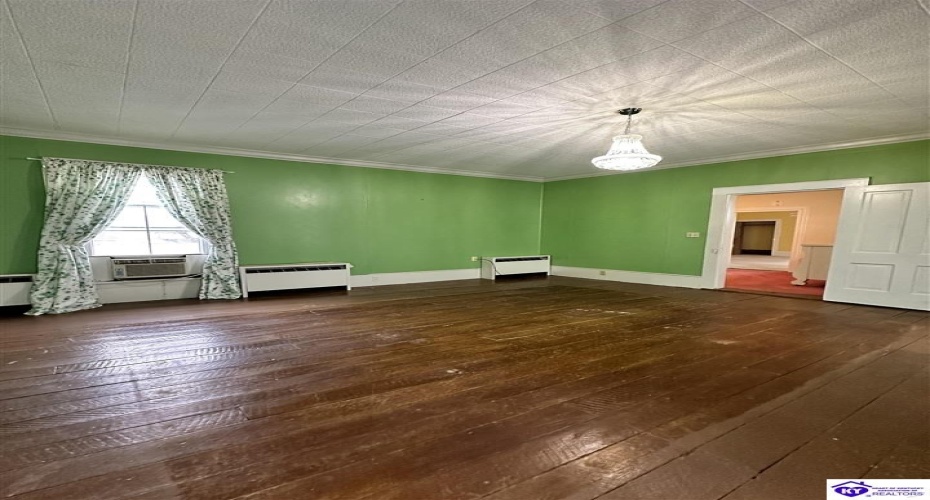 Main Street, Campbellsville, Kentucky 42718, ,3 BathroomsBathrooms,For Sale,Main Street,HK24004433