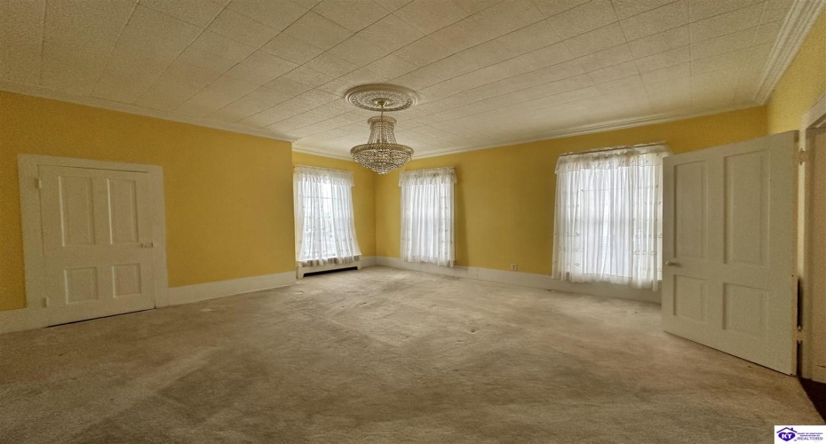 Main Street, Campbellsville, Kentucky 42718, ,3 BathroomsBathrooms,For Sale,Main Street,HK24004433