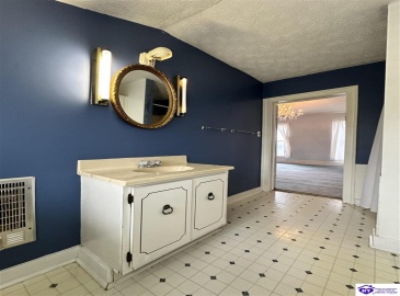 Main Street, Campbellsville, Kentucky 42718, ,3 BathroomsBathrooms,For Sale,Main Street,HK24004433