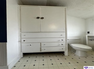 Main Street, Campbellsville, Kentucky 42718, ,3 BathroomsBathrooms,For Sale,Main Street,HK24004433