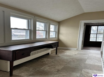 Main Street, Campbellsville, Kentucky 42718, ,3 BathroomsBathrooms,For Sale,Main Street,HK24004433