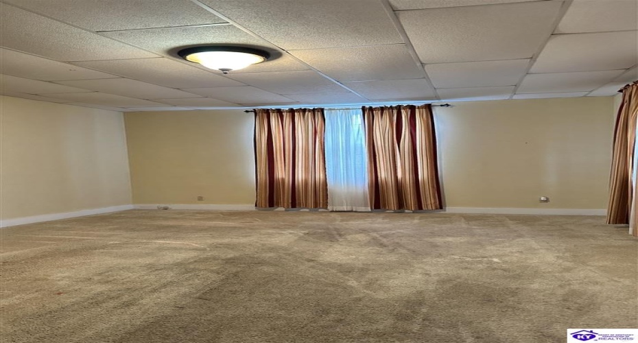 Main Street, Campbellsville, Kentucky 42718, ,3 BathroomsBathrooms,For Sale,Main Street,HK24004433