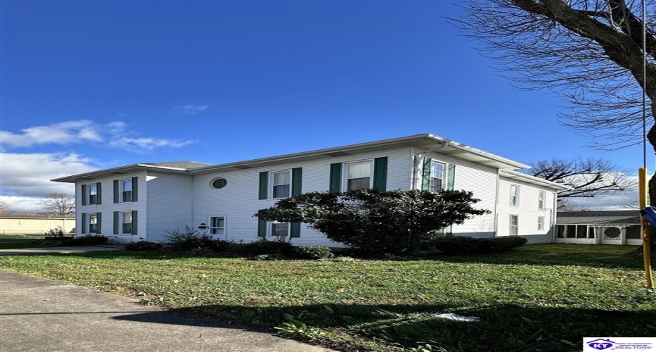 Main Street, Campbellsville, Kentucky 42718, ,3 BathroomsBathrooms,For Sale,Main Street,HK24004433