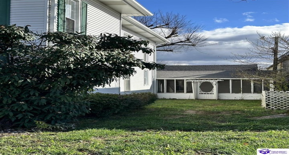 Main Street, Campbellsville, Kentucky 42718, ,3 BathroomsBathrooms,For Sale,Main Street,HK24004433