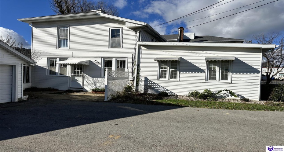 Main Street, Campbellsville, Kentucky 42718, ,3 BathroomsBathrooms,For Sale,Main Street,HK24004433