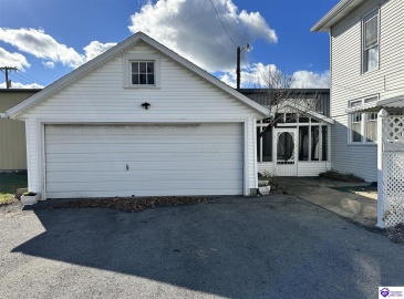 Main Street, Campbellsville, Kentucky 42718, ,3 BathroomsBathrooms,For Sale,Main Street,HK24004433