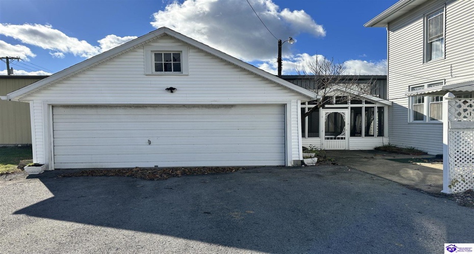 Main Street, Campbellsville, Kentucky 42718, ,3 BathroomsBathrooms,For Sale,Main Street,HK24004433