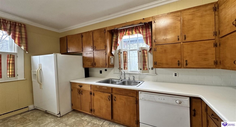 Main Street, Campbellsville, Kentucky 42718, ,3 BathroomsBathrooms,For Sale,Main Street,HK24004433