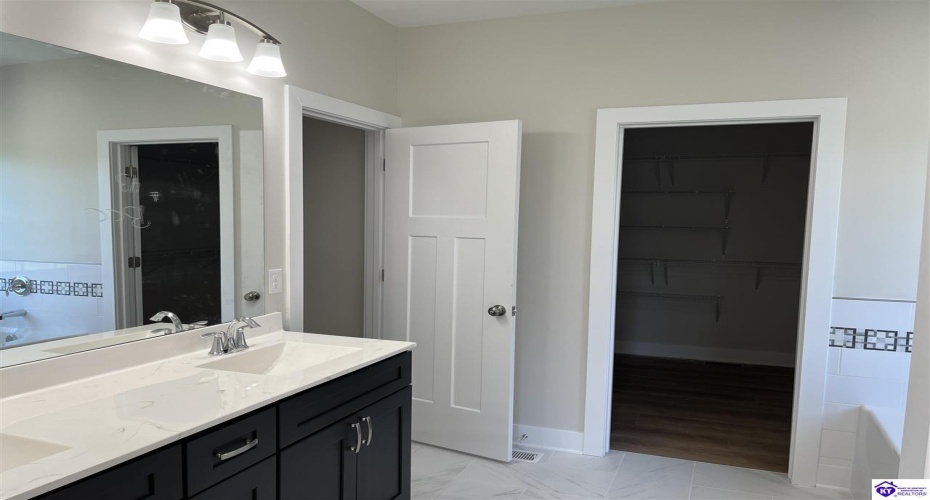 Mt Moriah Boulevard, Rineyville, Kentucky 40162, ,2 BathroomsBathrooms,For Sale,Mt Moriah Boulevard,HK24004434