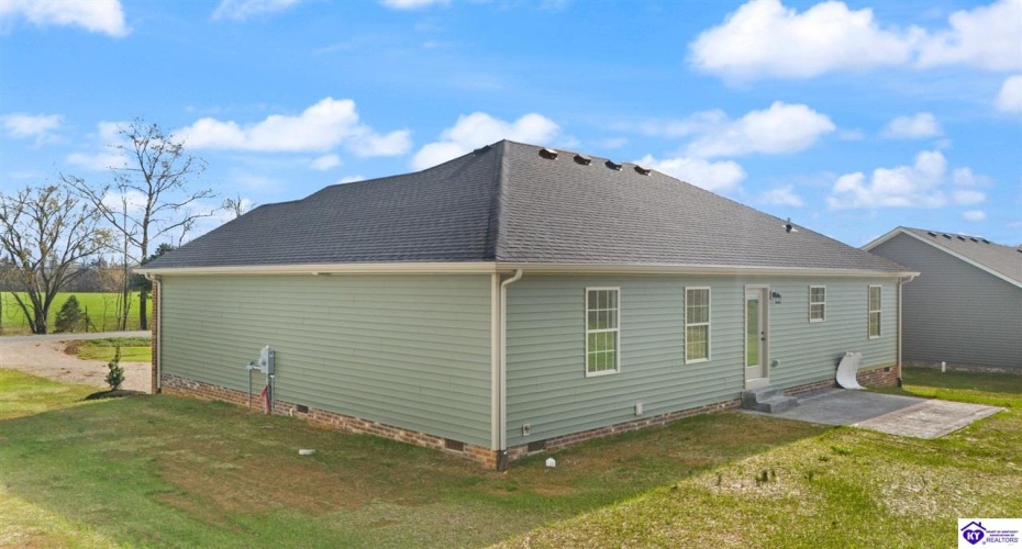 Smiths Grove Scottsville Road, Oakland, Kentucky 42159, ,2 BathroomsBathrooms,For Sale,Smiths Grove Scottsville Road,HK24004436
