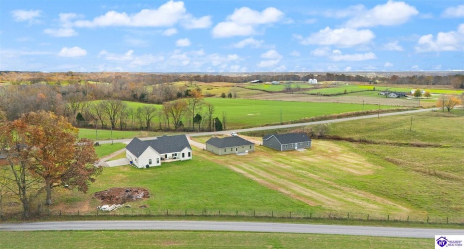 Smiths Grove Scottsville Road, Oakland, Kentucky 42159, ,2 BathroomsBathrooms,For Sale,Smiths Grove Scottsville Road,HK24004436